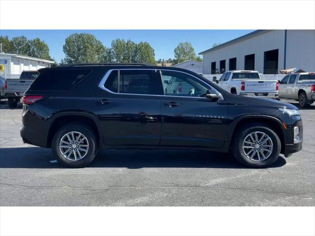 2022 chevrolet traverse lt leather