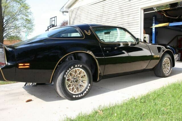 1980 pontiac trans am t-tops