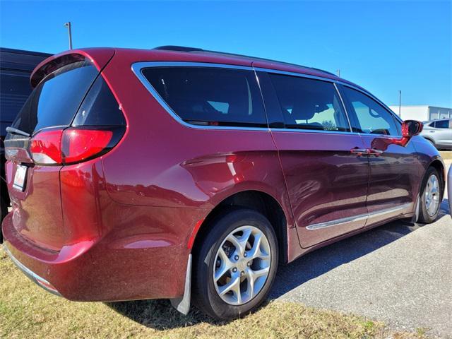 2017 chrysler pacifica touring-l