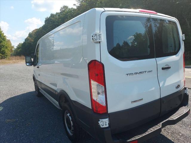 2016 ford transit-250 base
