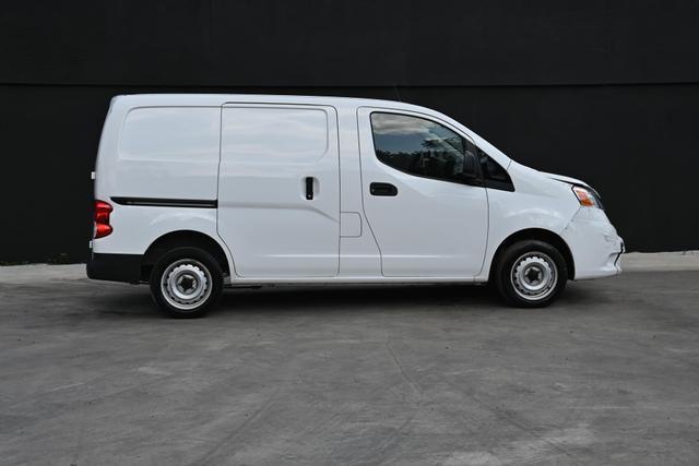 2021 nissan nv200 s
