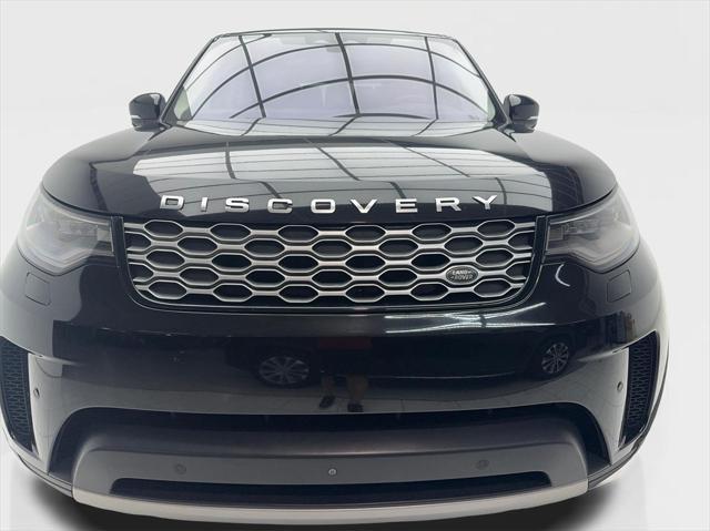 2022 land rover discovery p300 s