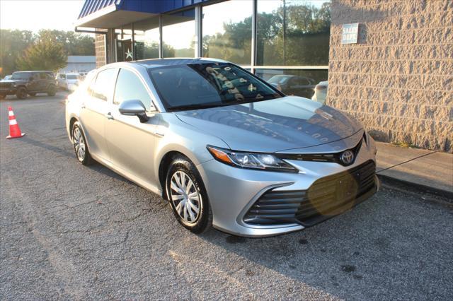 2021 toyota camry le