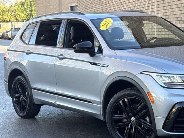 2022 volkswagen tiguan 2.0t se r-line black