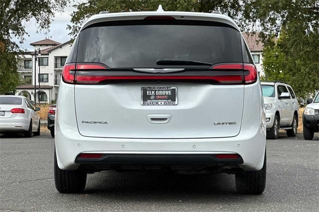 2022 chrysler pacifica limited