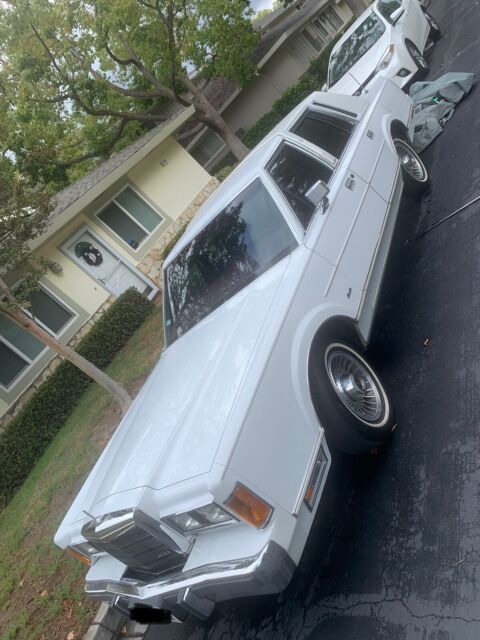 1989 lincoln town car sedan white rwd automatic