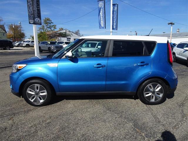 2018 kia soul ev base