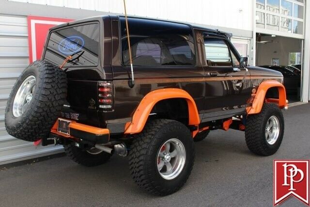 1988 ford bronco ii custom suv 0 brown with orange accents