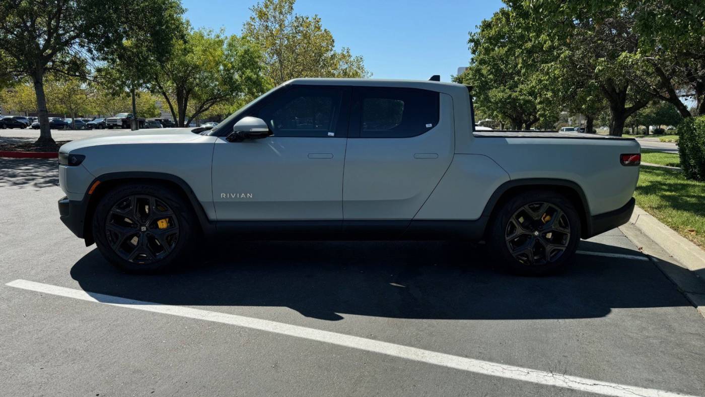 2022 rivian r1t adventure