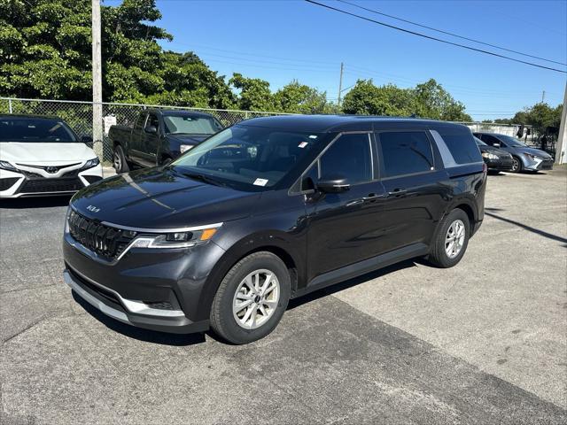 2023 kia carnival lx