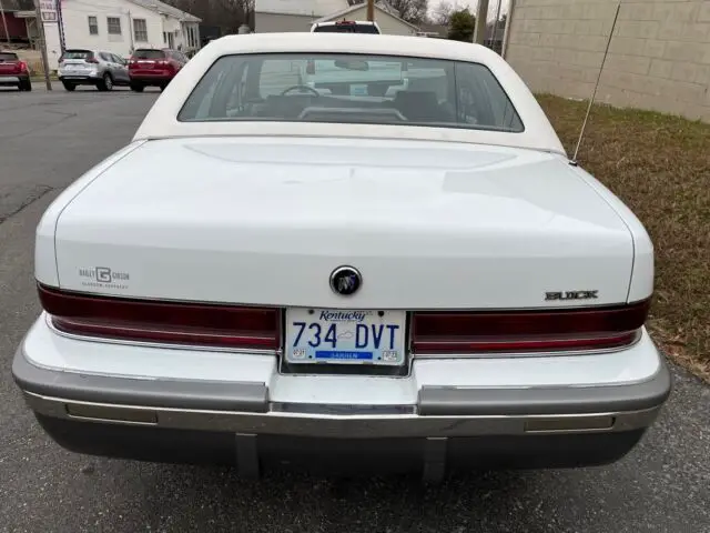 1994 buick roadmaster sedan white rwd automatic limited