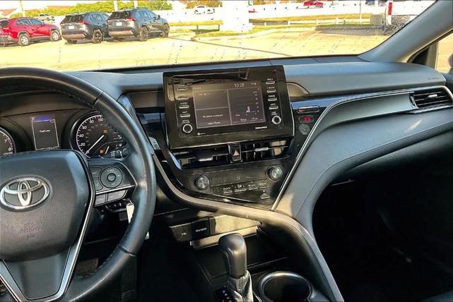 2021 toyota camry se