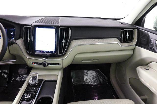 2022 volvo xc60 b5 inscription