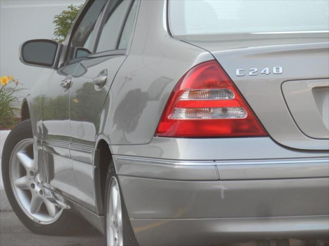 2004 mercedes-benz c-class c 240 4dr sedan