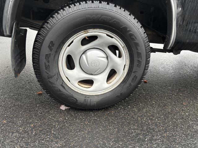 2005 toyota tundra base