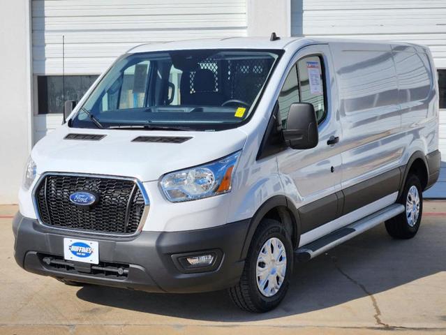 2022 ford transit-250