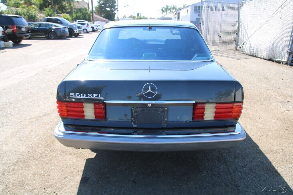 (oav) 1988 mercedes-benz sel 560 sedan automatic 8 cylinder no reserve!
