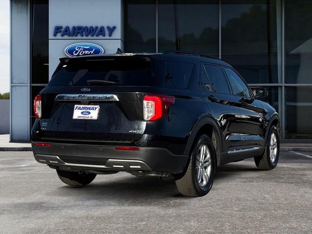 2021 ford explorer xlt