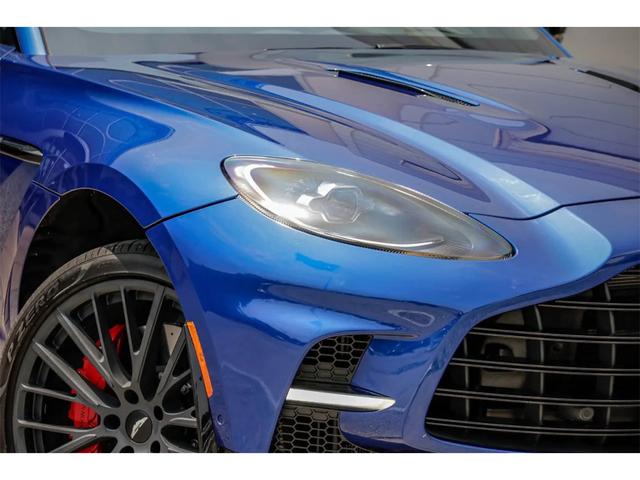 2023 aston martin dbx 707 suv