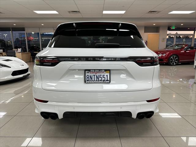 2020 porsche cayenne base