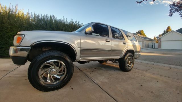 toyota 4 runner sr5