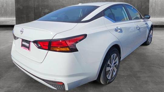 2025 Nissan Altima