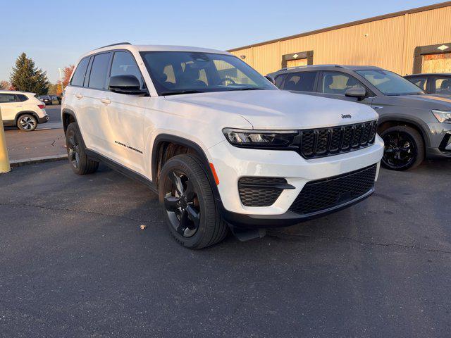 2023 jeep grand cherokee altitude
