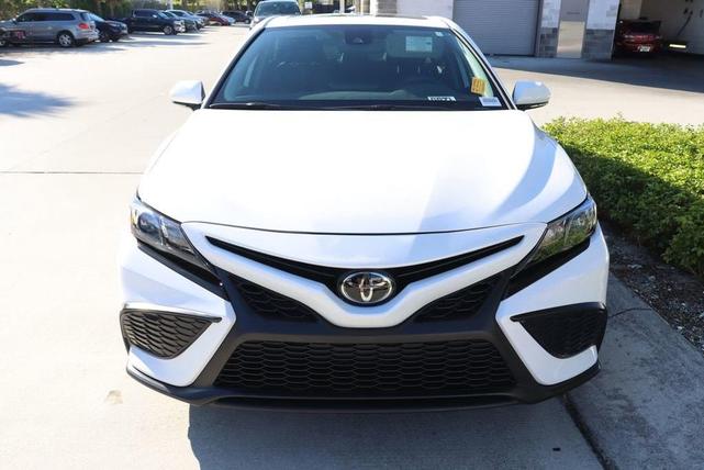 2024 toyota camry se