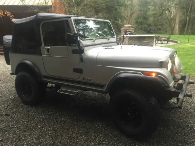 1986 jeep cj7 base, 42,000 miles, 5 speed manual, original condition, air con