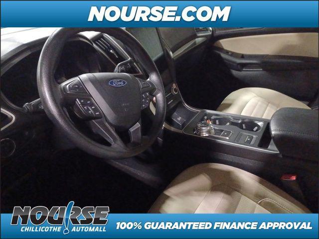 2022 ford edge se