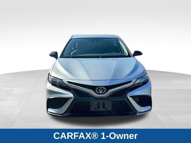 2022 toyota camry se nightshade