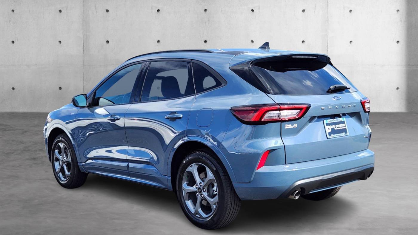 2023 ford escape hybrid st-line select