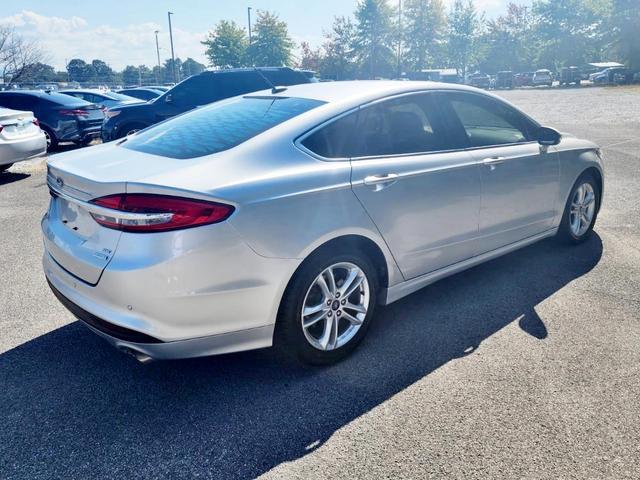 2018 ford fusion se