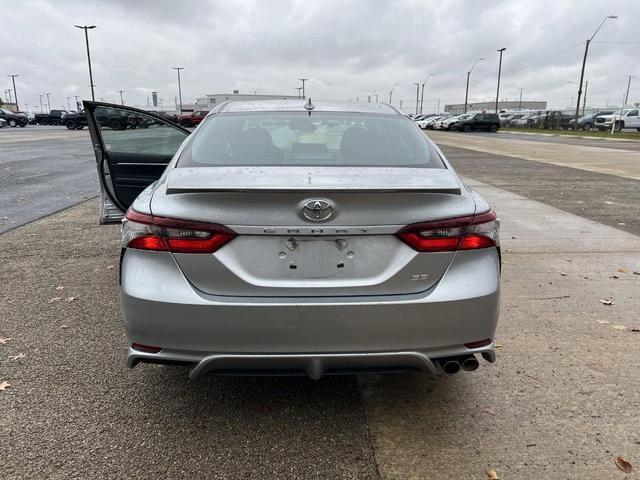 2024 toyota camry se