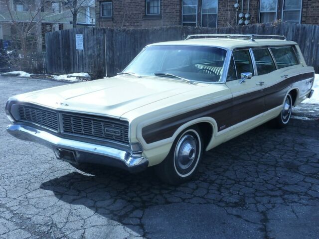 1968 ford ltd country squire wagon