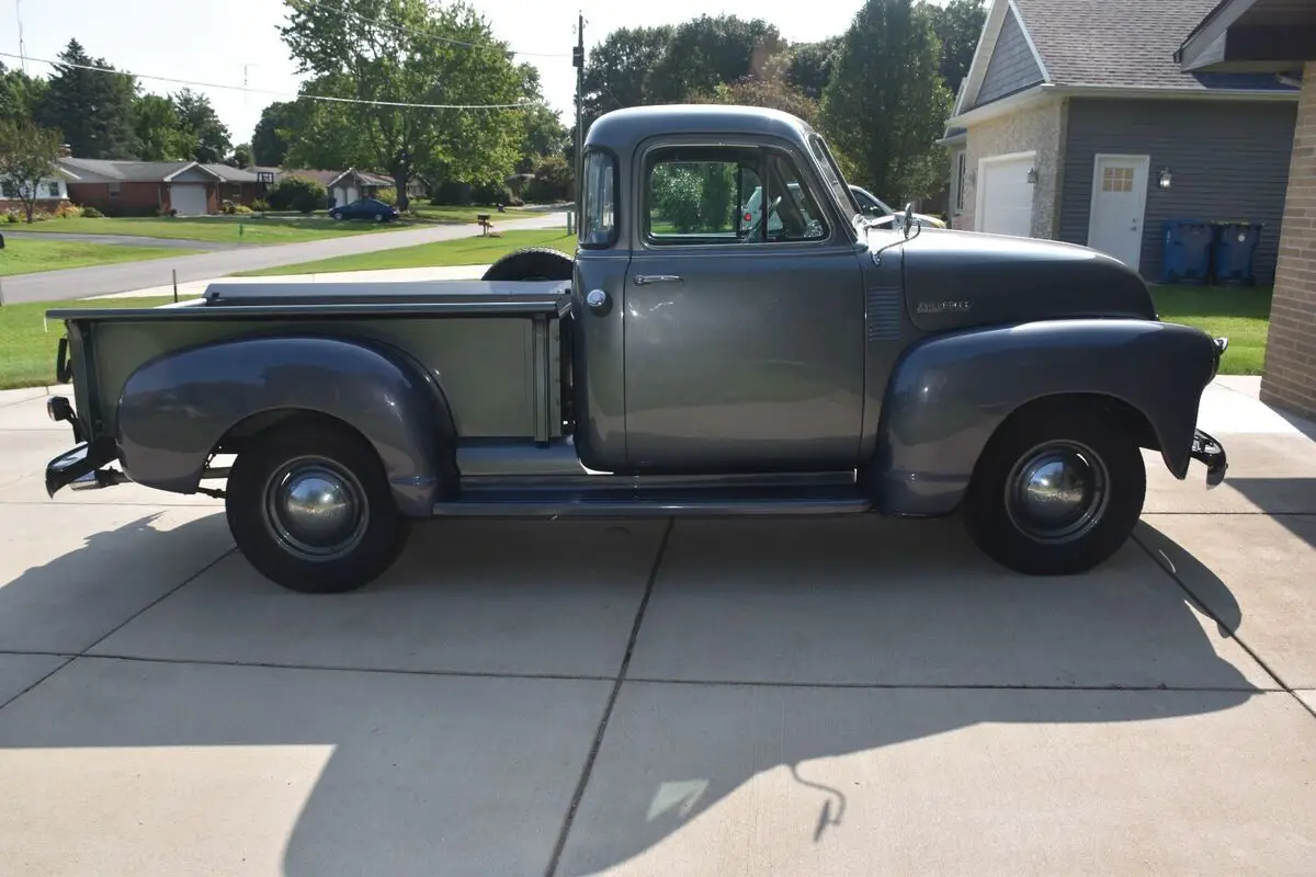 1952 chevrolet 3100 5 window pickup