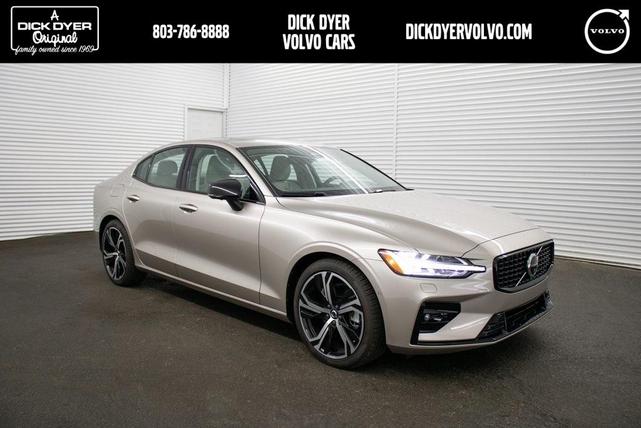 2024 volvo s60 b5 plus dark theme
