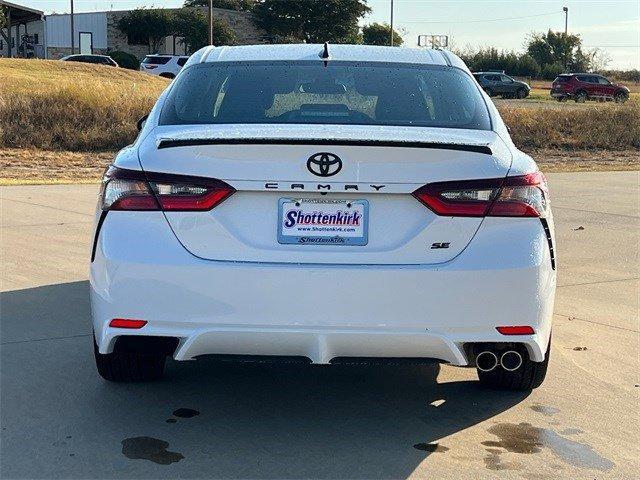 2024 toyota camry se nightshade