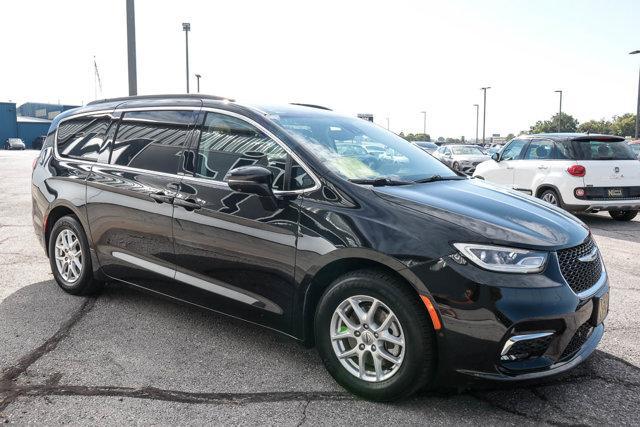 2022 chrysler pacifica touring-l