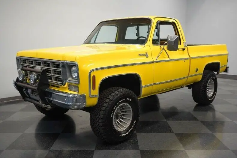 v8 bbc auto a/c classic vintage collector lifted trailer yellow offroad