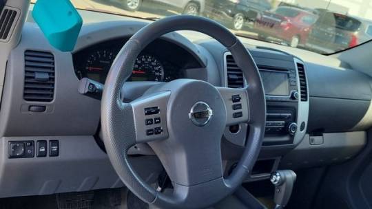 2017 nissan frontier sv