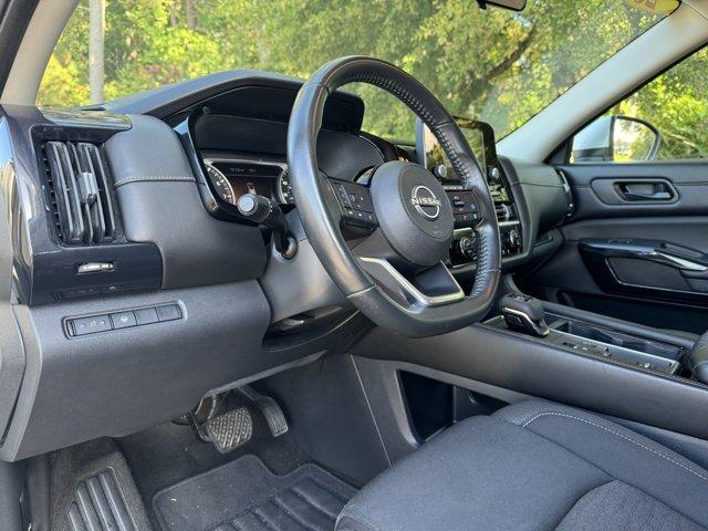 2023 nissan pathfinder sv