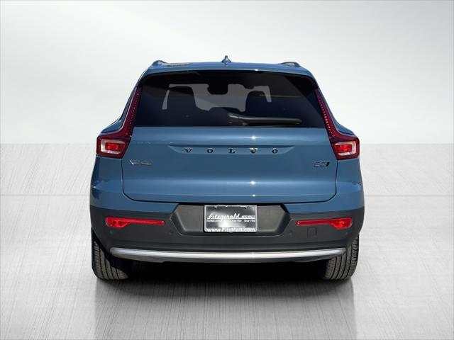 2023 volvo xc40 b5 ultimate bright theme