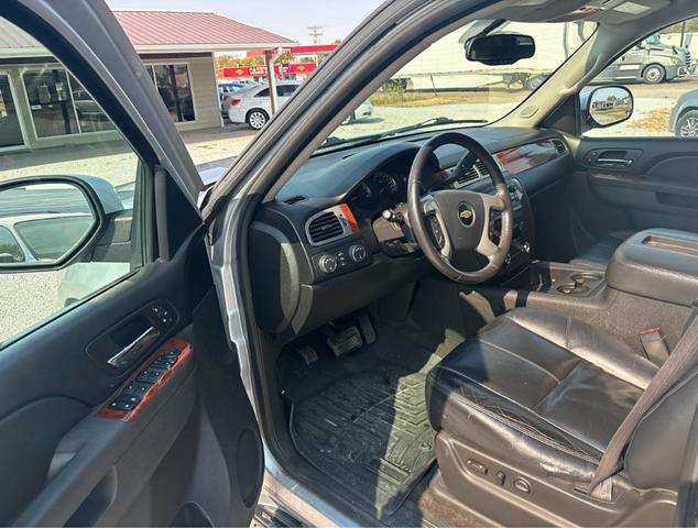 2012 chevrolet suburban 1500 lt