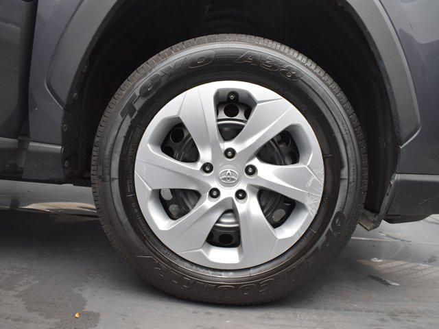 2021 toyota rav4 le
