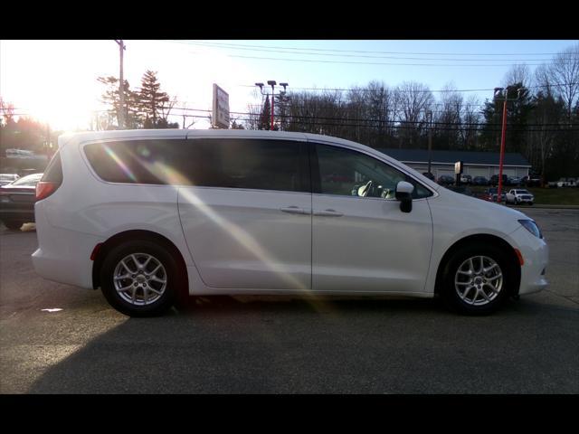 2021 chrysler voyager lx