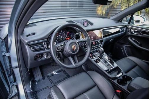 2024 porsche macan