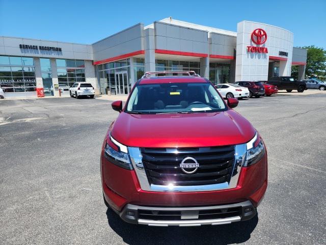 2023 nissan pathfinder platinum