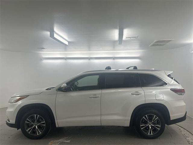 2016 toyota highlander xle