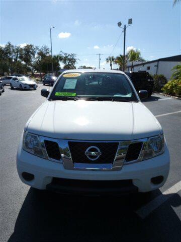 2016 nissan frontier sv